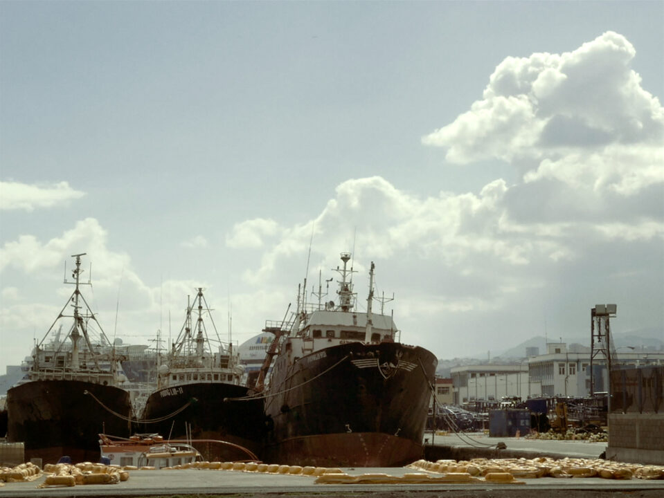 Glass Bottom Ferry. On borders and submerged utopias